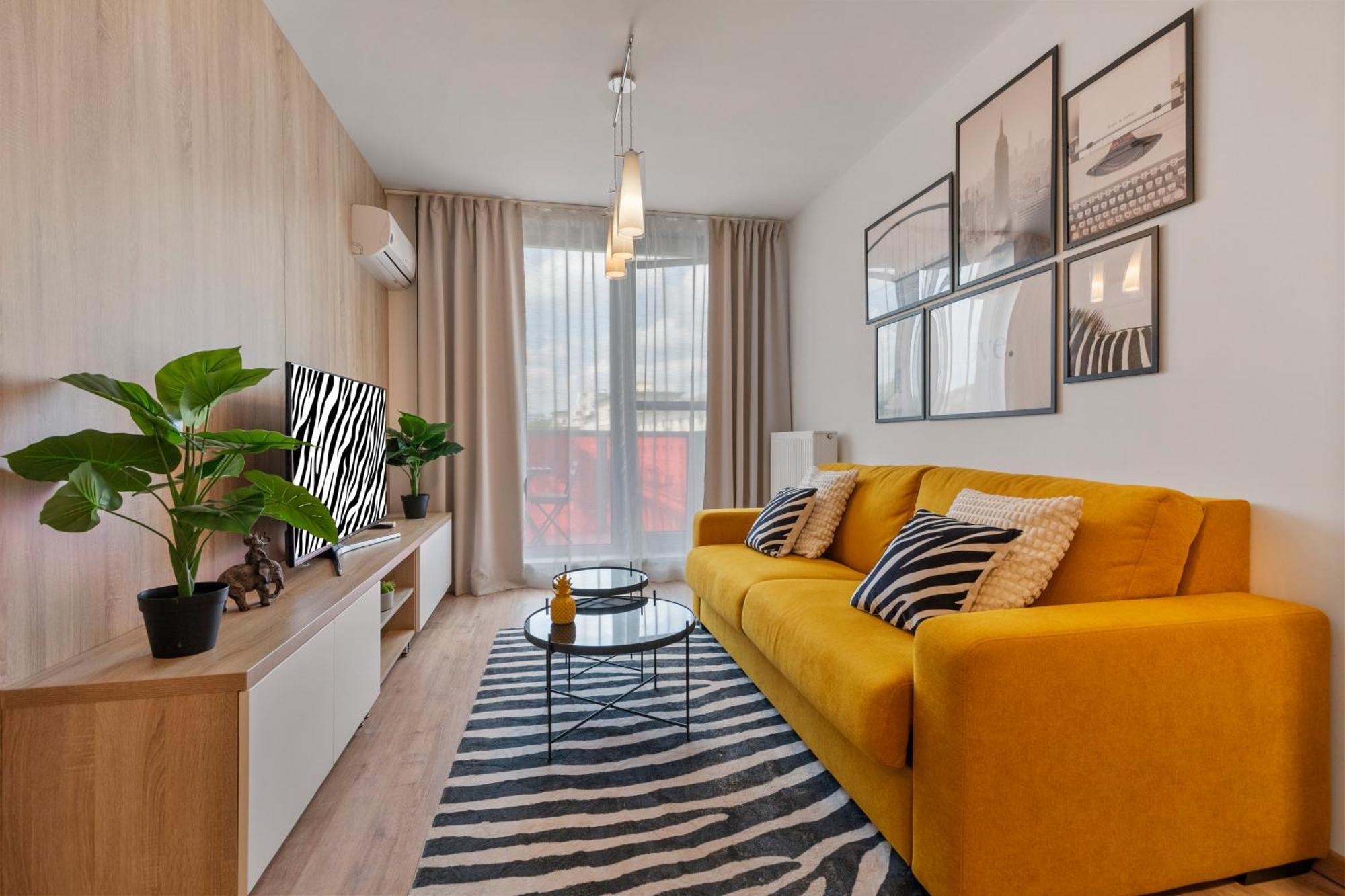 Lam Safari - Balcony - Ac - Free Parking Lägenhet Bratislava Exteriör bild